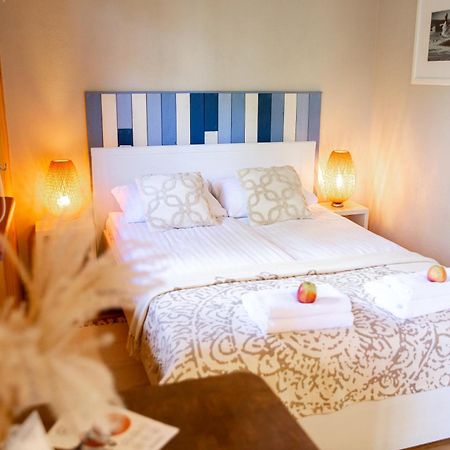 Melynojo Karpio Barza Hotel Kinty Luaran gambar
